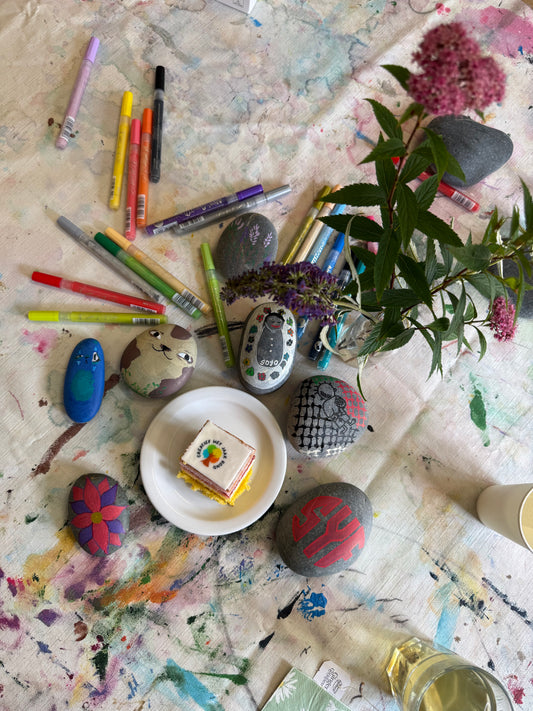 Gratis workshop 'Koffie, kunst en kletsen' voor volwassenen.